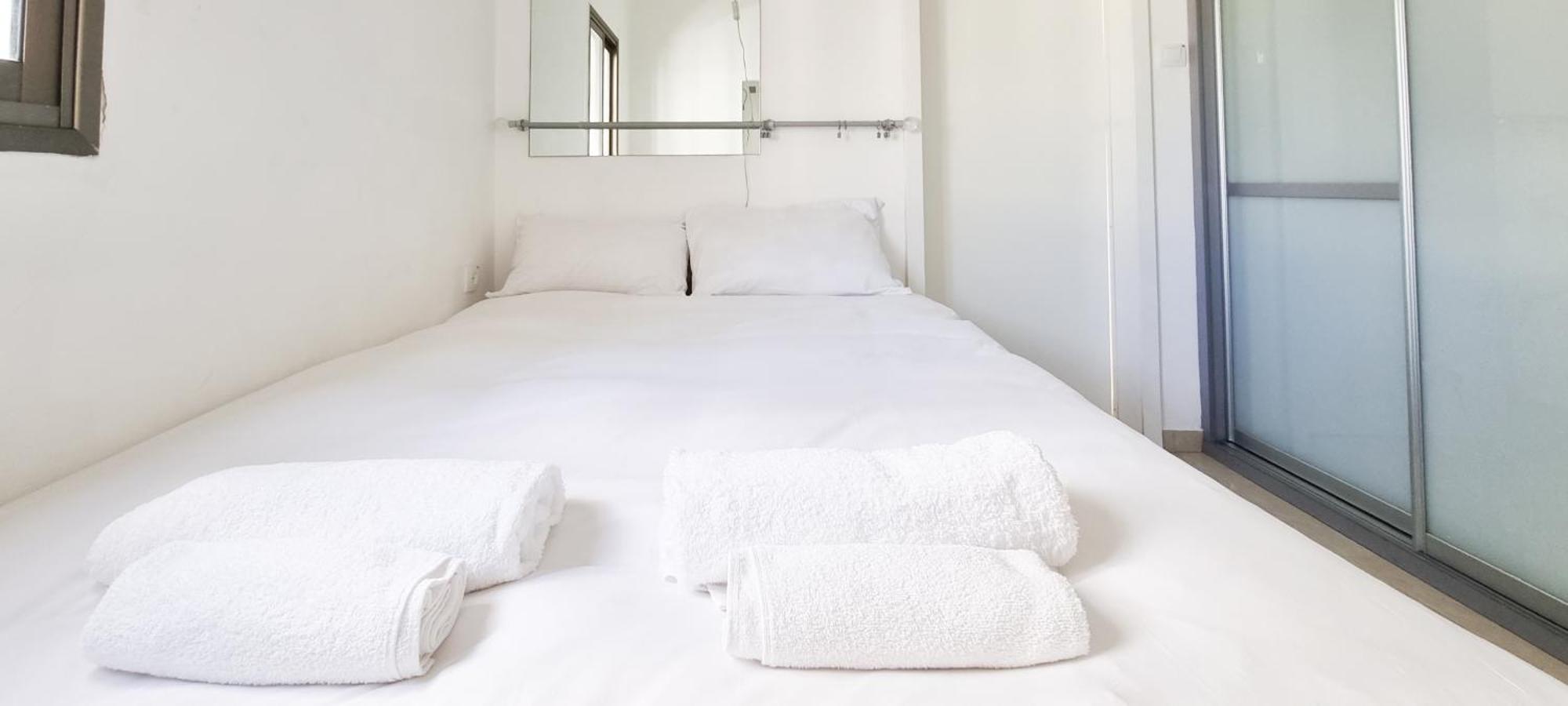 Bnb Israel Apartments - Harav Kook Lilas เทลอาวีฟ ภายนอก รูปภาพ