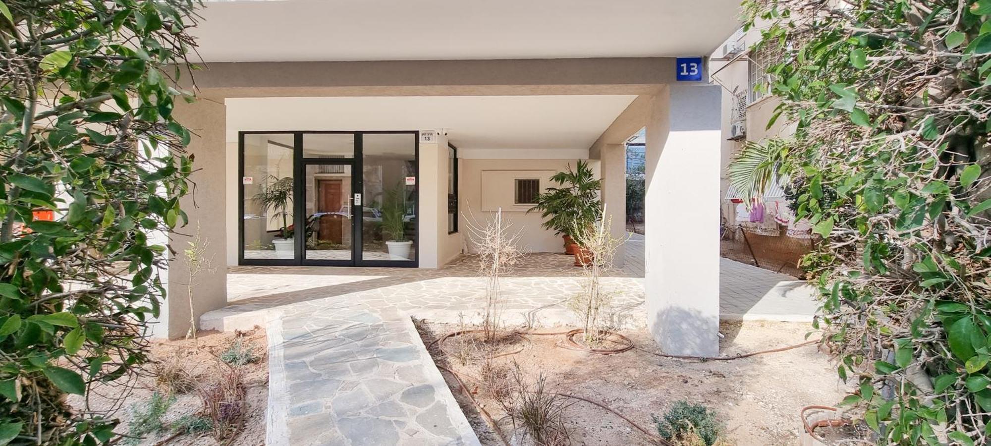 Bnb Israel Apartments - Harav Kook Lilas เทลอาวีฟ ภายนอก รูปภาพ
